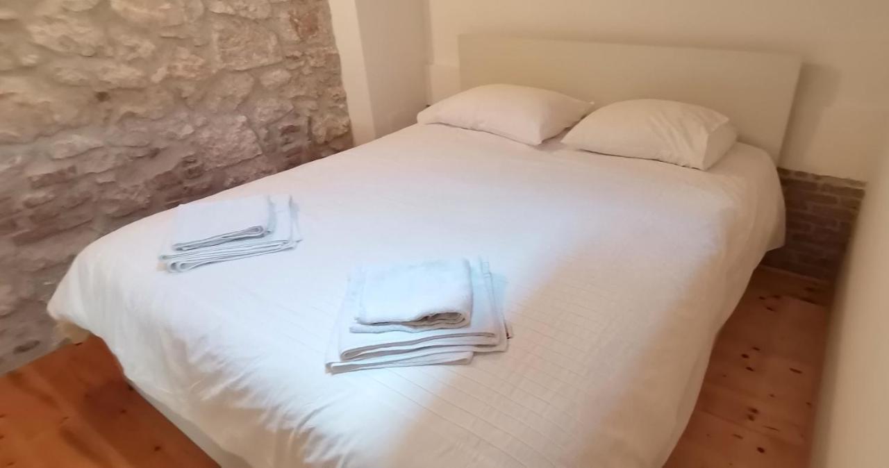 Apartments Casa Roccia Bianca Ровинь Экстерьер фото